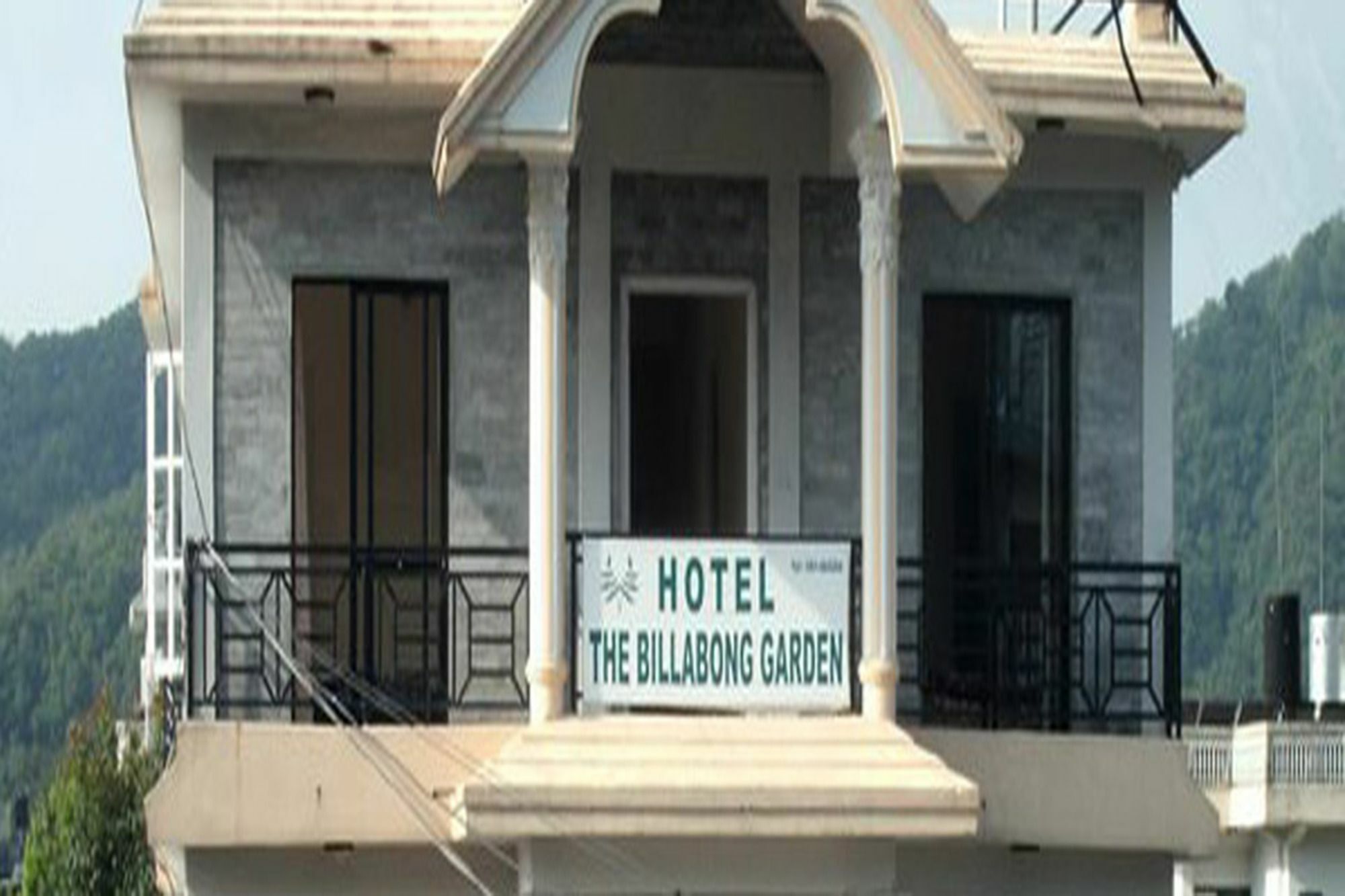 Hotel The Billabong Garden Pokhara Exterior photo